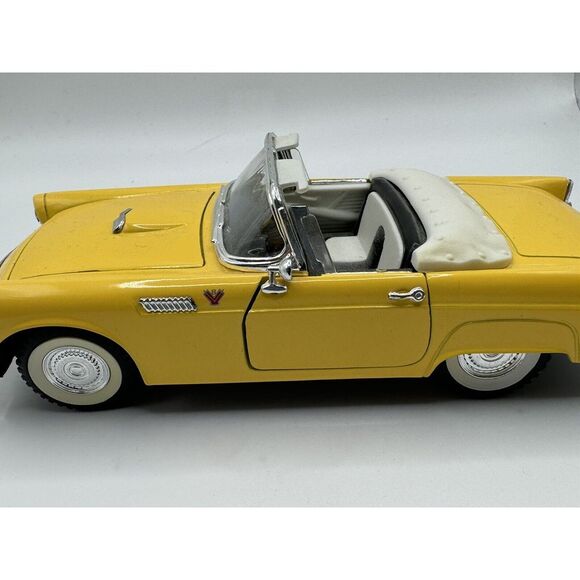 Superior 1955 Ford Thunderbird SS 7714 Yellow 1:24 Scale Car - Picture 4 of 7